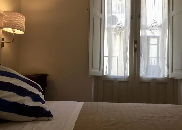 Bed & Breakfast Five