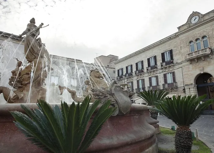 Bed & Breakfast Five Syracuse